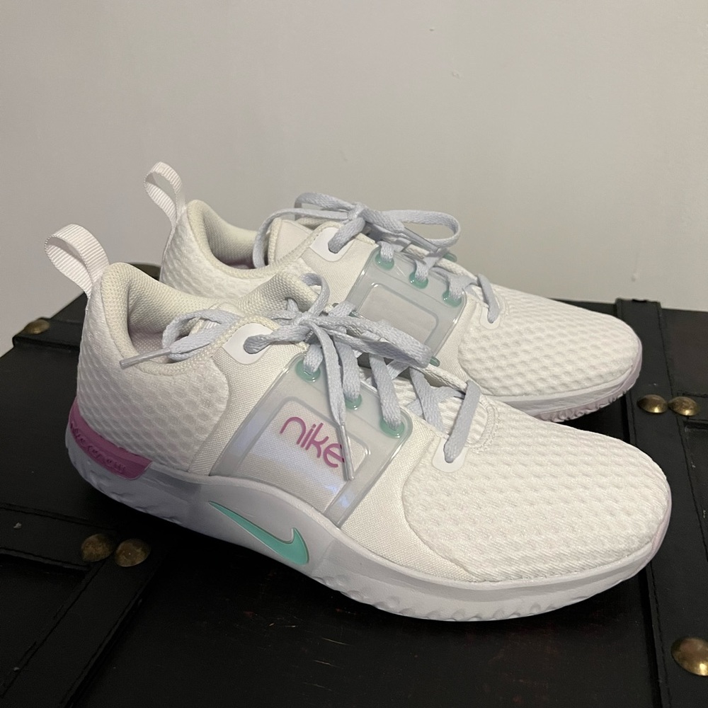 Nike Sneakers - brand new